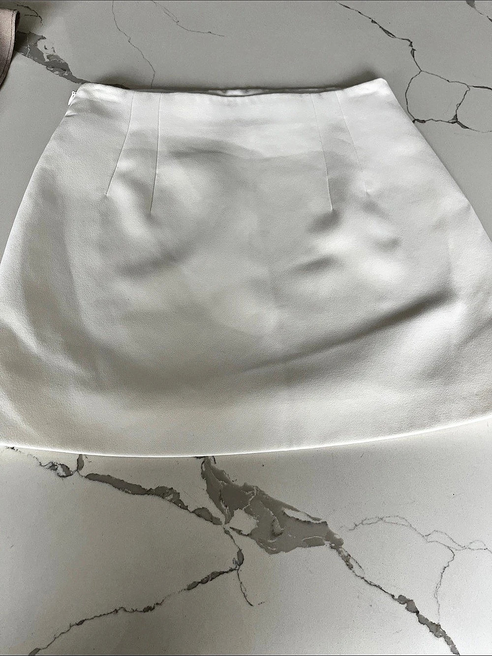 Zara Mini Skirt in White Like New